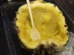 -志龙皇冠吃货椰子铺