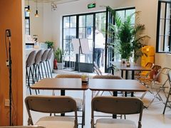 -Fridi Patisserie Cafe