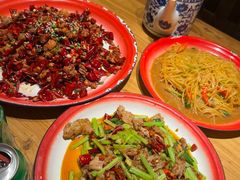 吃不得辣子鸡-先启半步颠小酒馆(嘉定万达店)