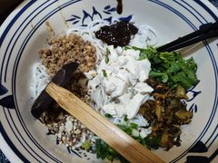 -蜗牛小馆醉乡民谣云南菜(惠新西里店)