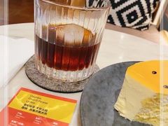 -彳亍咖啡·这里(水湾路店)