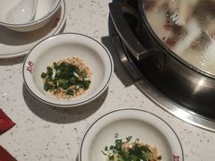 -三人行骨头王火锅(长寿店)