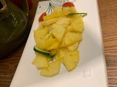 凉拌菠萝-云海肴·汽锅鸡·云南菜(苏州中心店)