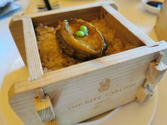 鲍汁鲍鱼捞五常米饭-富力丽思卡尔顿酒店·丽轩中餐厅