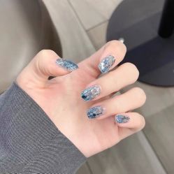 -悦指间美甲美睫