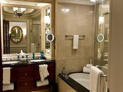 -广州富力丽思卡尔顿酒店