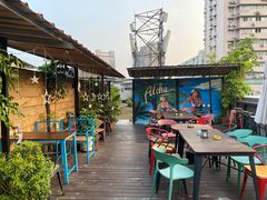 -拖板鞋咖啡旅行酒店(春熙路地铁站店)