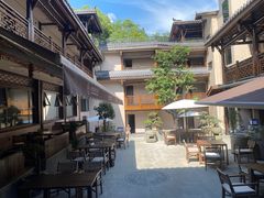 -华冠悠岚·庭院餐厅(青城后山店)