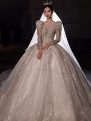 点击看大图 -曼青婚纱礼服馆