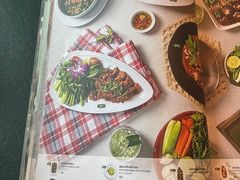 -Chom Cafe and Restaurant