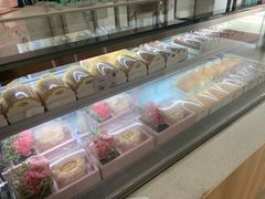 -顶东面包花园·生日蛋糕(世博店)