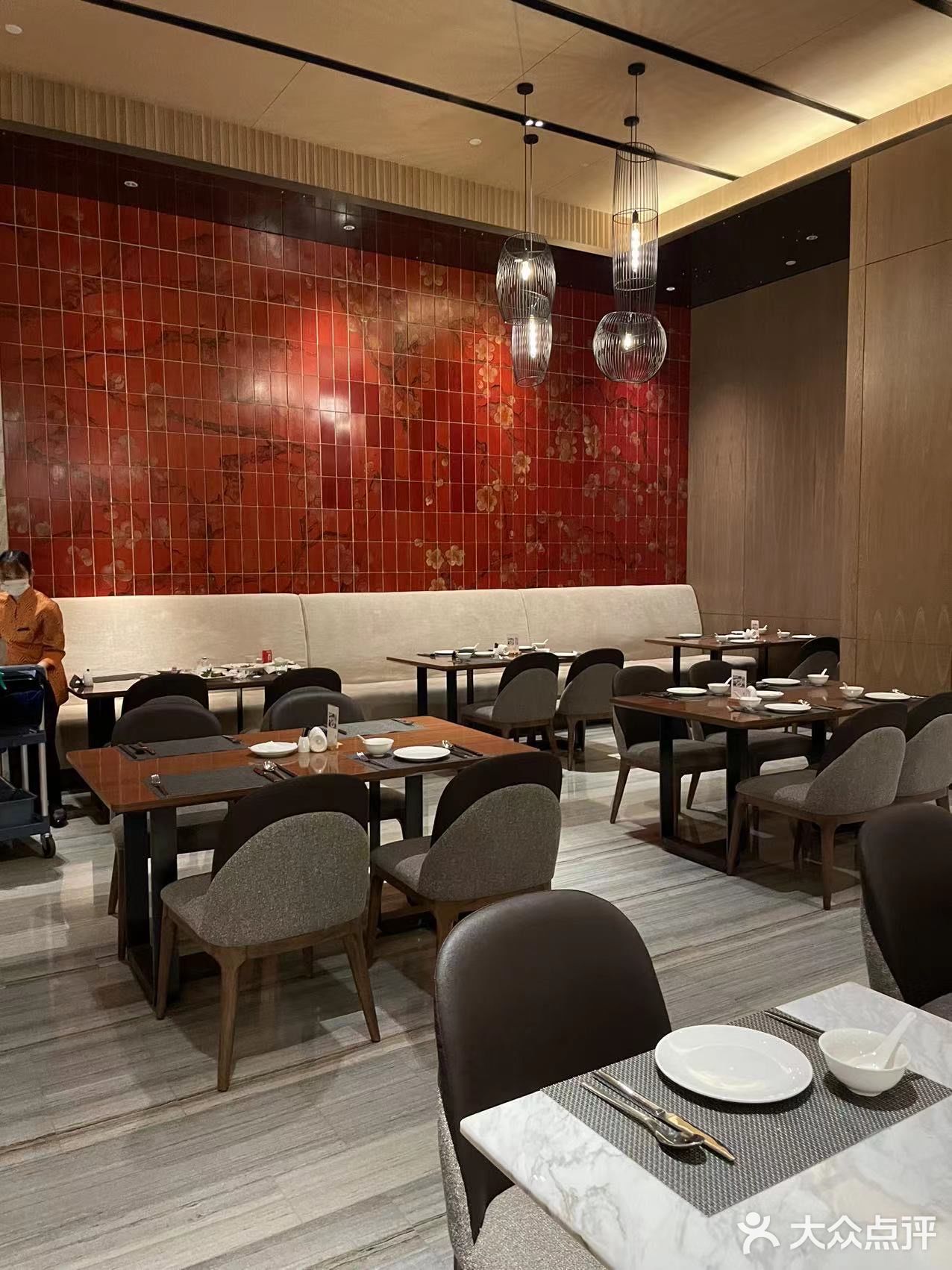 推荐:麻辣馋嘴蛙，秘制小尖鸡