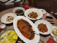 -艳阳天·非遗楚菜(武汉客厅店)