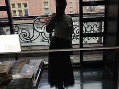 -钟书阁(松江泰晤士小镇店)