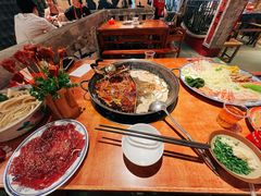 -周小明火锅(黑金冠社区店)