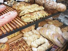 -焙丽拾光(麦凯乐直营店)