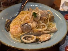 -SISTERS BAR RESTAURANT川意酒馆(嘉善老市H楼店)