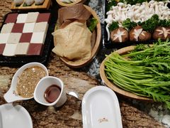 -慢丽江·云南野生菌土鸡锅(西山店)