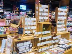 -九木杂物社(新奥购物中心店)