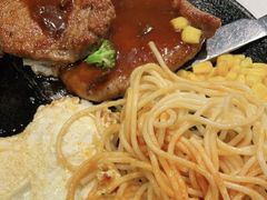 -汤姆家的牛排意面披萨(新城市广场店)