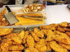 -席娜卡琳火车铁道夜市