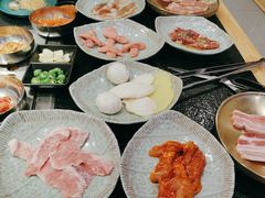 -臻牛烤肉