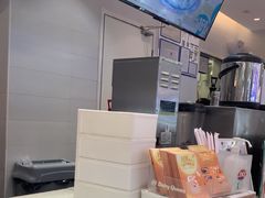 -DQ·蛋糕·冰淇淋(湖景东路店)