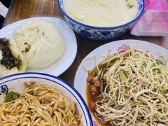 -雪琴面馆富安特色鱼汤面(城中花园店)