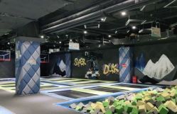 -反弹蹦床公园·亲子乐园·团建·派对(青岛融创茂店)