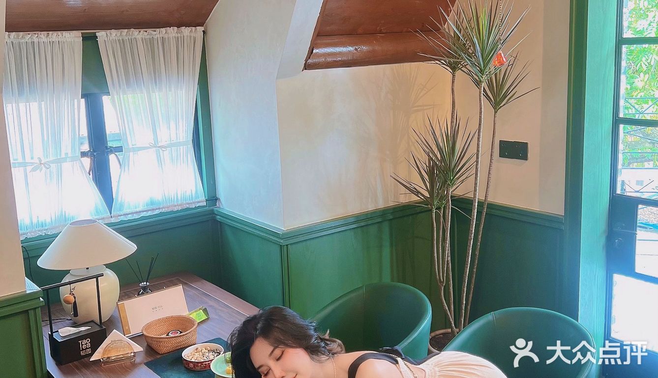 南京新店｜说好下午茶 我却在里面拍了套写真