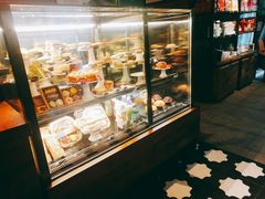 面包甜点陈列柜-星巴克臻选(重庆大融城店)
