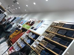 -优衣库(东莞汇一城店)