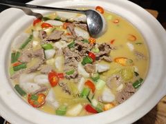 -头上红煨盐鸡乡村食府