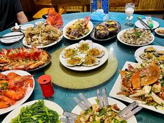 -三亚火车头万人海鲜广场