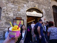 -Gelateria Dondoli