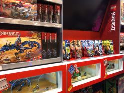 -乐高品牌旗舰店(人民广场店)