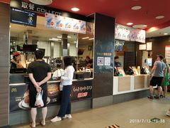 -麦当劳(展览路店)