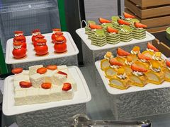 -飨食汇全日制餐厅·昆山皇冠假日酒店(九方店)