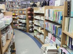 -新华书店(虹悦城店)