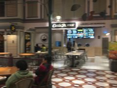 -大食代美食广场(上海中心店)