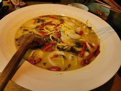 能喝汤的酸菜鱼-胡马八破·川菜小馆(高新万达店)