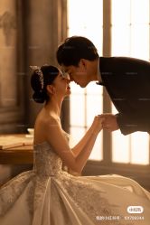 -雪中彩影婚纱摄影·微光艺术中心