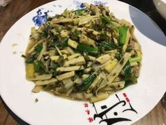 -缘来聚·徽菜名店(黄山宏村店)