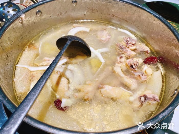 鑫泽园椰子鸡(武商mall店)竹笙椰子鸡图片