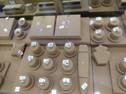 -恒阳珠宝·高级定制镶嵌·天然彩宝·天然钻石(南京西路店)