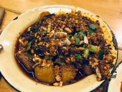 -拈签一笑黄牛肉辣卤串串