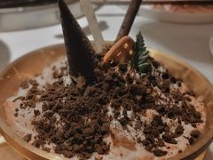 -茅草房·河畔园林火锅