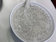 香芋西米露汤圆-芬芳甜品(体育东横街店)