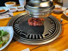-唯成•韩国炭火烤肉 유성고기
