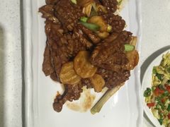 爆炒腰花-闫府私房菜·百年鲁菜(恒隆店)